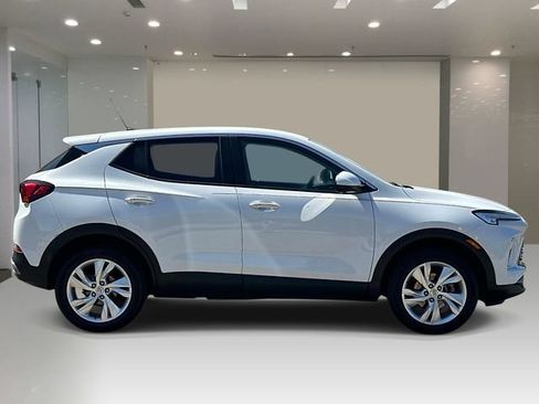 Used 2024 Buick Encore GX Preferred w/ Comfort Package AWD/4WD image 5