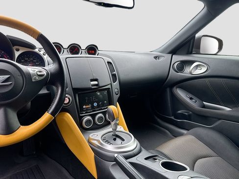 Used 2019 Nissan 370Z Coupe w/ Z34 Heritage Edition - Black RWD image 17