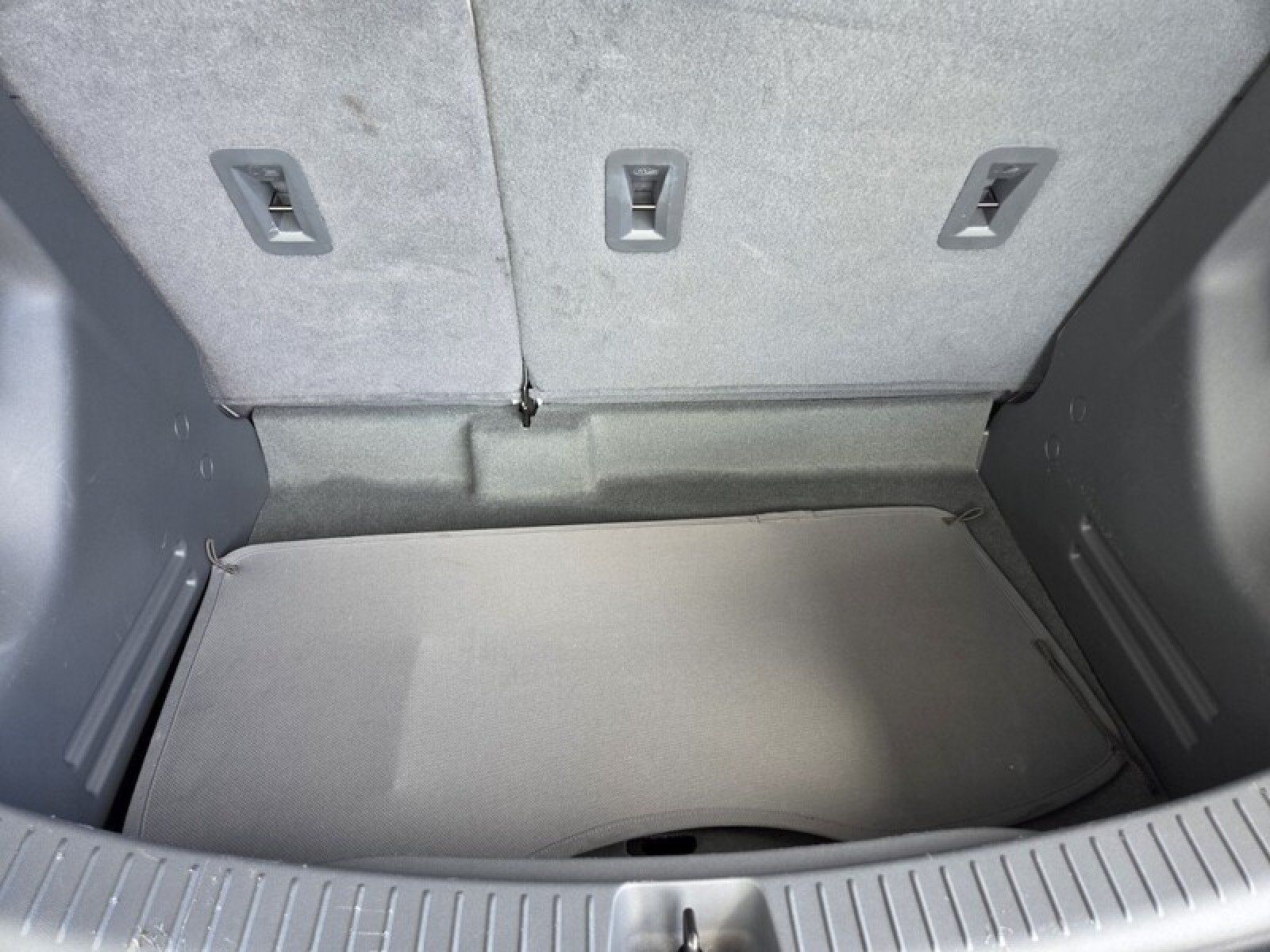 Used 2020 Chevrolet Bolt LT FWD image 16