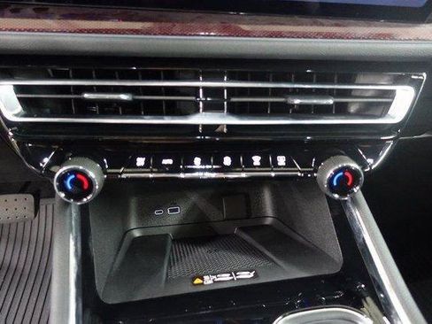 New 2026 Chevrolet Traverse Z71 w/ Enhanced Driving Package AWD/4WD image 16