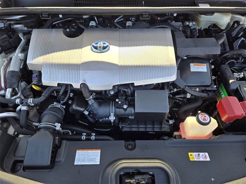 Used 2019 Toyota Prius Prime Advanced image 31