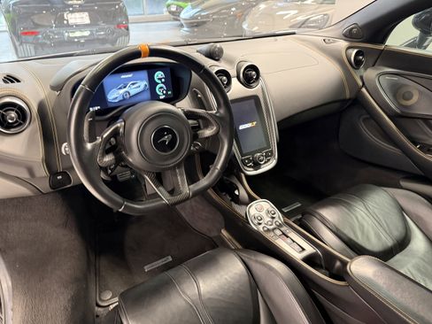 Used 2019 McLaren 600LT RWD image 15