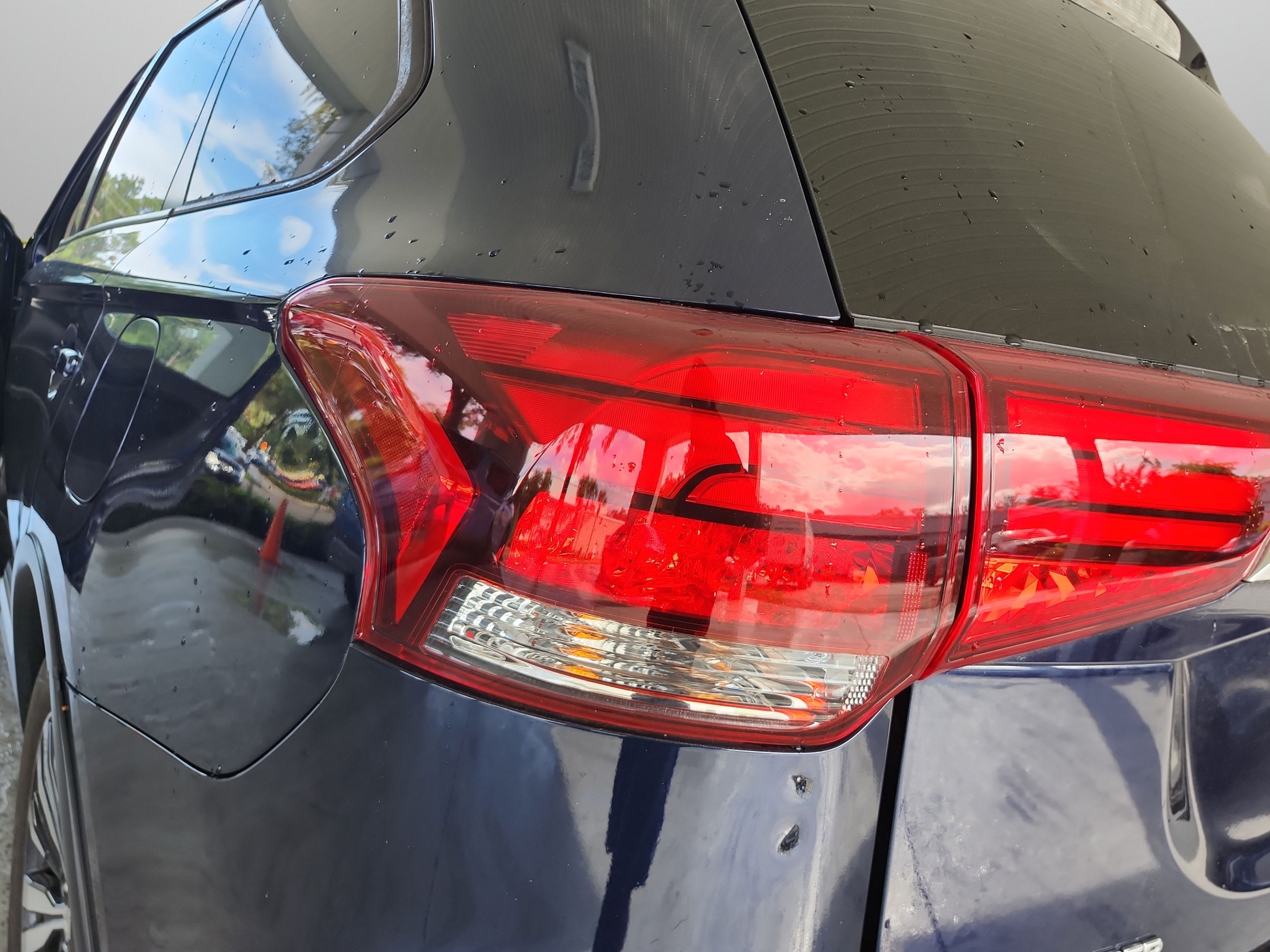 Used 2020 Mitsubishi Outlander ES FWD image 24
