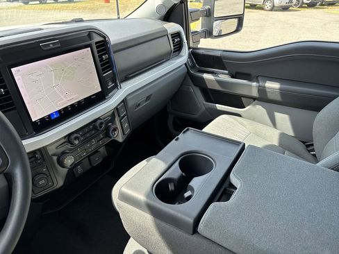 New 2026 Ford F350 XLT w/ XLT Premium Package AWD/4WD image 21