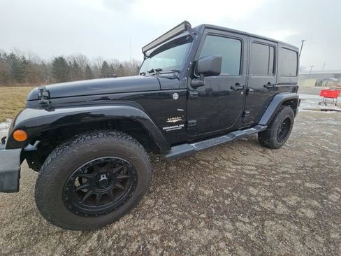 Used 2012 Jeep Wrangler Unlimited Sahara w/ Connectivity Group image 7