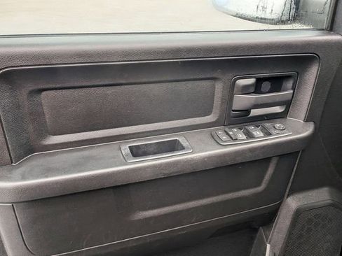 Used 2015 RAM 1500 Express image 12