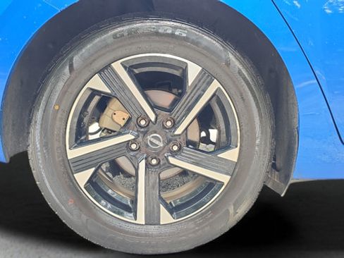 Used 2025 Nissan Sentra SV FWD image 33