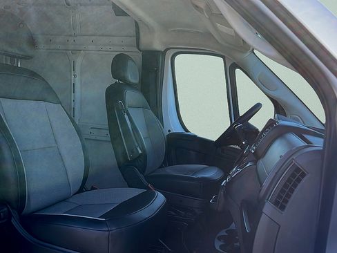 Used 2023 RAM ProMaster 2500 FWD image 24