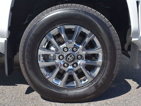 Certified 2024 Toyota Tacoma Limited w/ Limited Package (LT) image 28