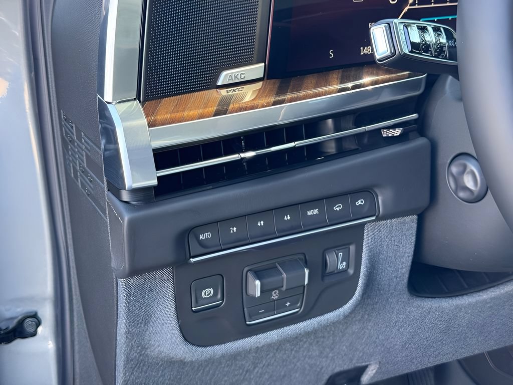 Certified 2026 Cadillac Escalade Platinum Sport w/ LPO, ONYX Package AWD/4WD image 14