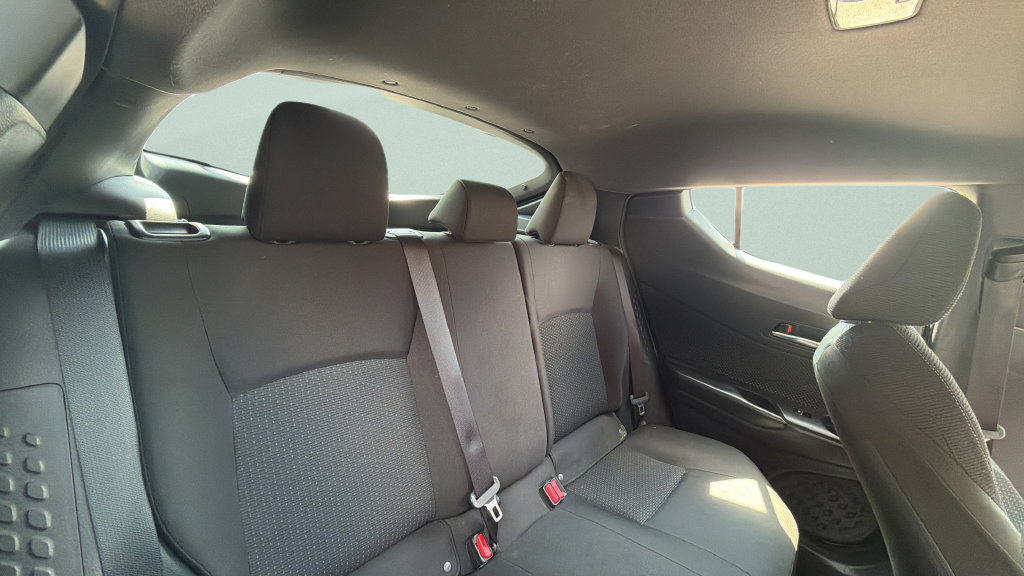 Used 2019 Toyota C-HR XLE FWD image 27