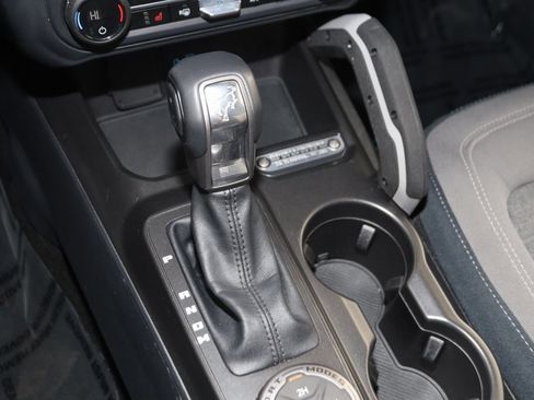 Used 2023 Ford Bronco Outer Banks image 7