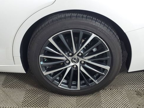 Used 2023 Lexus ES 350 w/ Premium Package image 18