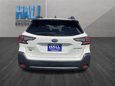 Used 2023 Subaru Outback Premium AWD/4WD image 4