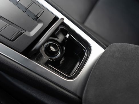 Used 2018 Porsche 718 Cayman GTS image 24