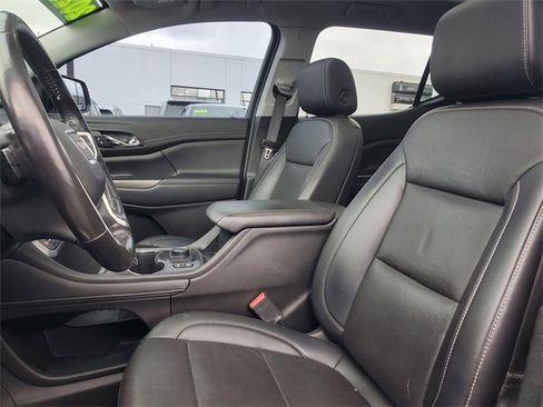 Used 2022 GMC Acadia SLT w/ Preferred Package image 12