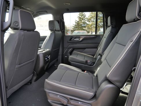 New 2026 GMC Yukon XL Elevation image 4