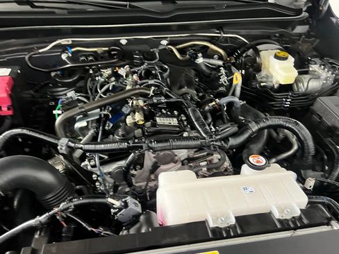 Used 2025 Toyota Tacoma SR5 image 31