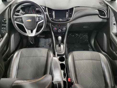 Used 2019 Chevrolet Trax LT w/ LT Convenience Package image 6