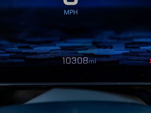 Used 2025 Chevrolet Tahoe Z71 w/ Comfort Package image 20