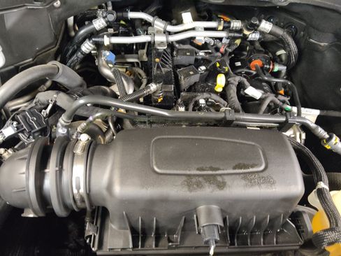 Used 2024 Ford Explorer XLT w/ Equipment Group 202A RWD image 30