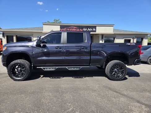 Used 2022 Chevrolet Silverado 1500 RST w/ Max Trailering Package AWD/4WD image 3