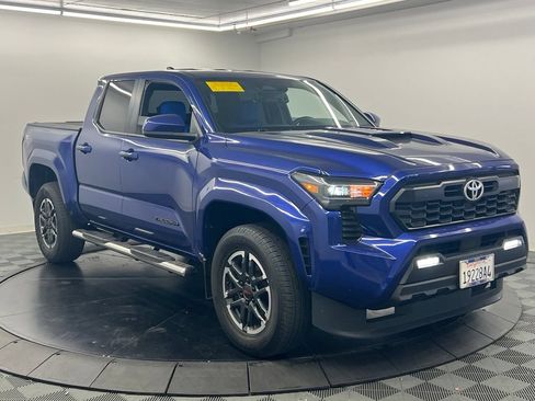 Used 2024 Toyota Tacoma TRD Sport RWD image 3