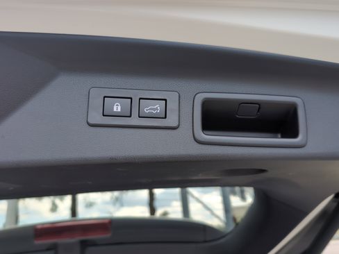 Used 2025 Subaru Forester Touring AWD/4WD image 37