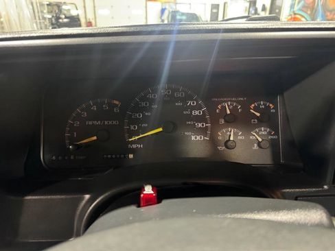 Used 1996 Chevrolet Silverado 2500 4x4 Regular Cab image 10