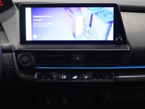 Used 2025 Toyota Prius AWD image 15