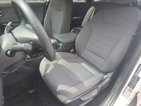 Used 2025 Kia K4 EX FWD image 22