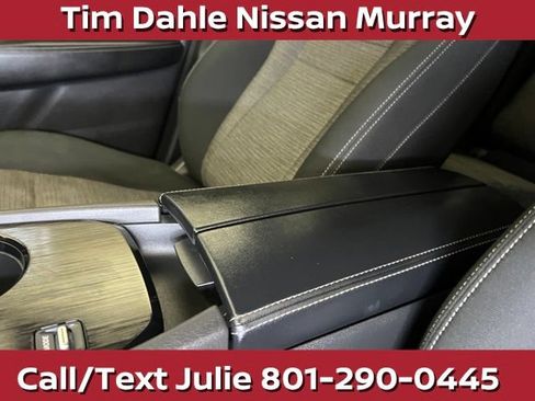 Used 2023 Nissan Rogue SV FWD image 31