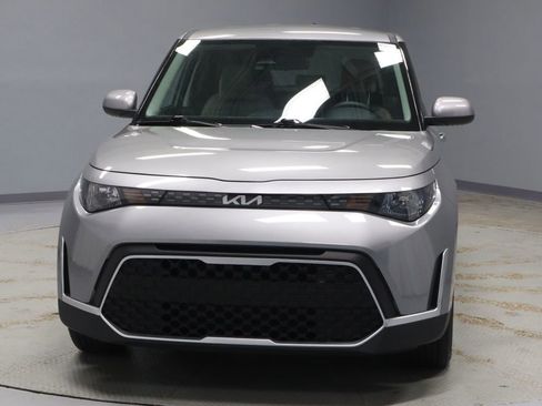 Used 2025 Kia Soul LX w/ LX Technology Package image 5