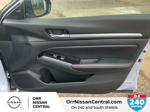 New 2025 Nissan Altima 2.5 SR image 10