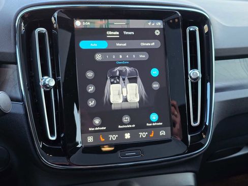 Used 2023 Volvo C40 P8 Recharge Plus image 25