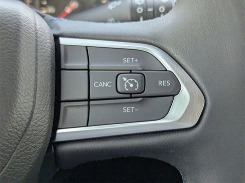Used 2022 Jeep Compass Latitude image 18