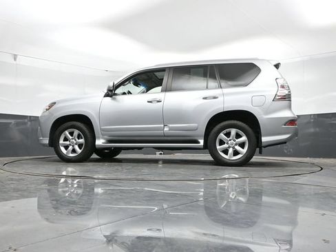 Used 2017 Lexus GX 460 w/ Navigation Package AWD/4WD image 44