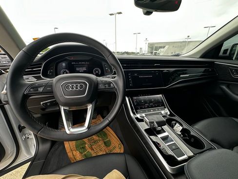 Used 2023 Audi Q8 Premium AWD/4WD image 12