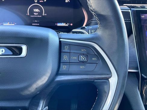 Used 2022 Jeep Grand Cherokee L Limited image 19