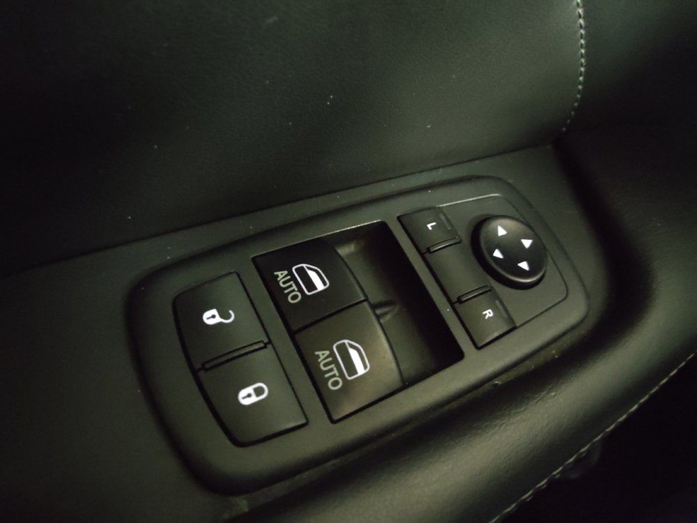 Used 2018 Dodge Challenger SXT Plus RWD image 27