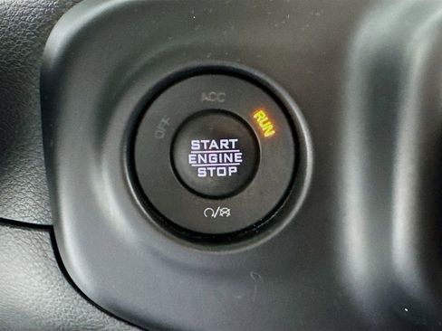 Used 2023 Jeep Wrangler Unlimited Sahara w/ Cold Weather Group image 33