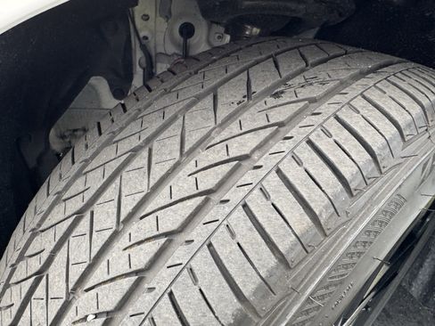 Used 2025 Toyota Camry SE image 13