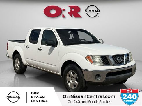 Used 2008 Nissan Frontier SE w/ SE Value Truck Pkg image 3