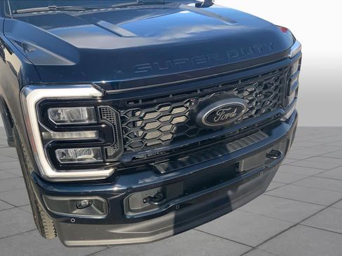 Certified 2025 Ford F250 Lariat w/ Lariat Ultimate Package AWD/4WD image 30