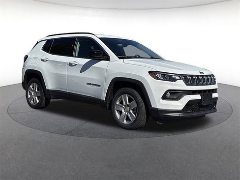 Used 2022 Jeep Compass Latitude image 7