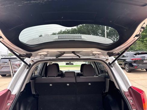 Used 2014 Toyota RAV4 LE FWD image 21