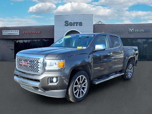 Used 2019 GMC Canyon Denali image 3