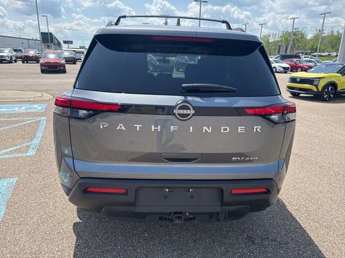 Used 2022 Nissan Pathfinder SV w/ SV Premium Package AWD/4WD image 6