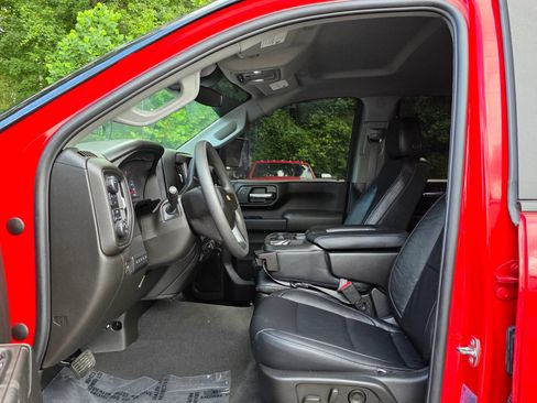 Used 2024 Chevrolet Silverado 2500 Custom w/ Custom Convenience Package AWD/4WD image 11