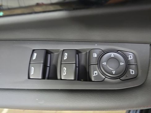 New 2026 Chevrolet Suburban RST w/ RST Capability Package AWD/4WD image 32